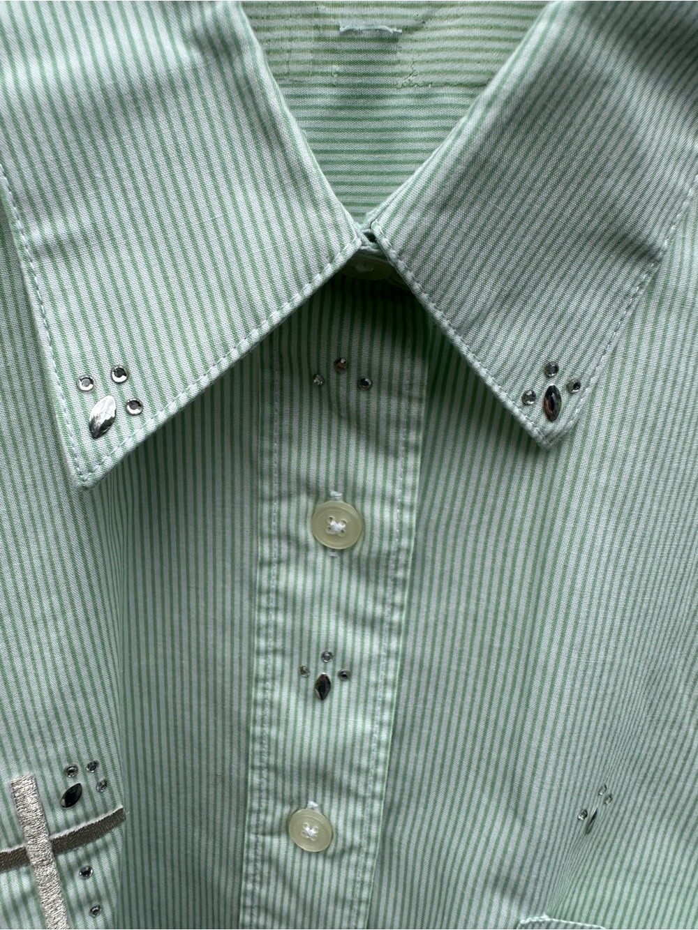 MiLi Designs? Woman's S Green Stripe Floral Appliqué Button Up Long Sleeve Shirt - Picture 3 of 9